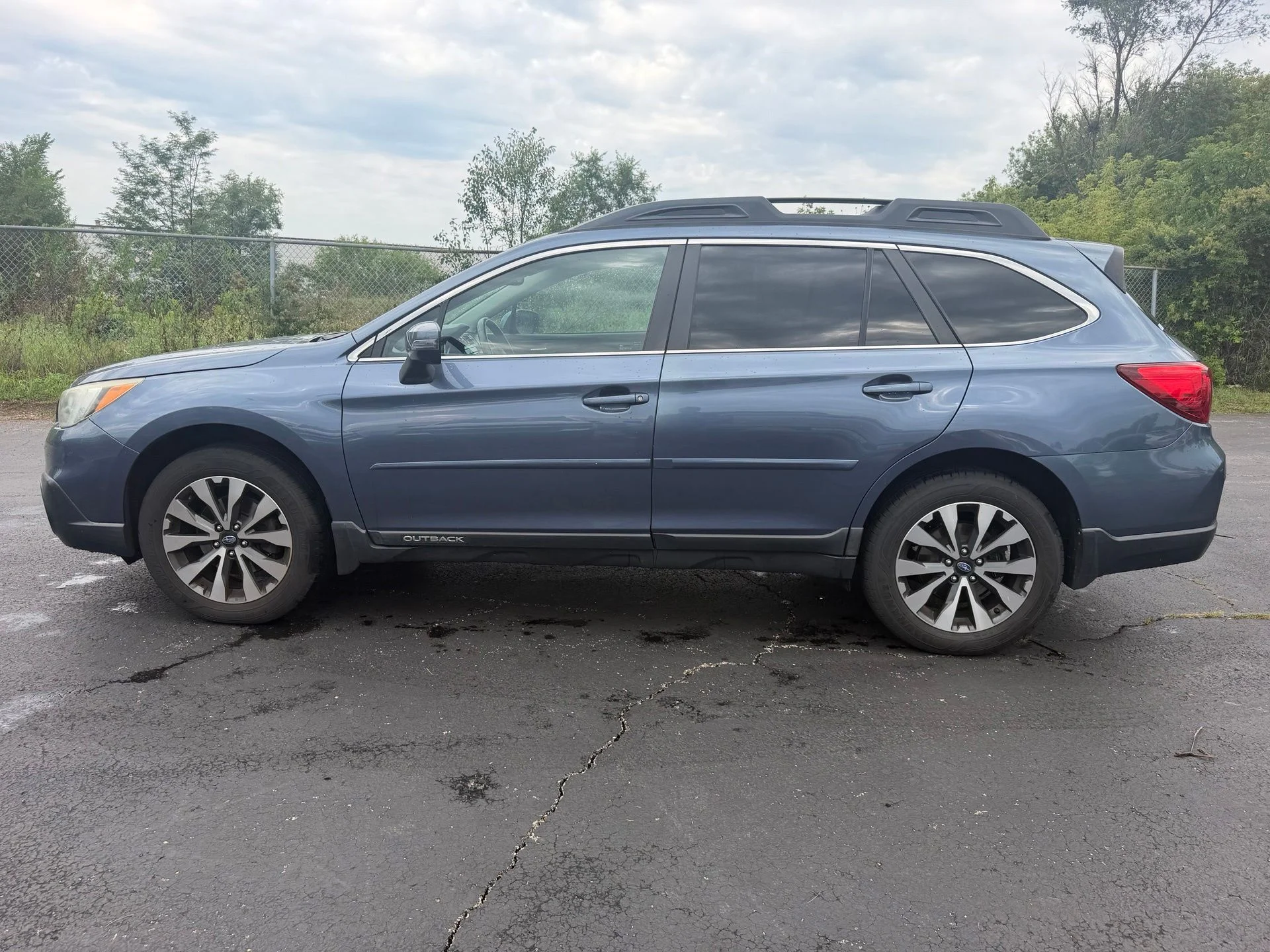 Used 2015 Blue Subaru 3.6R image 9