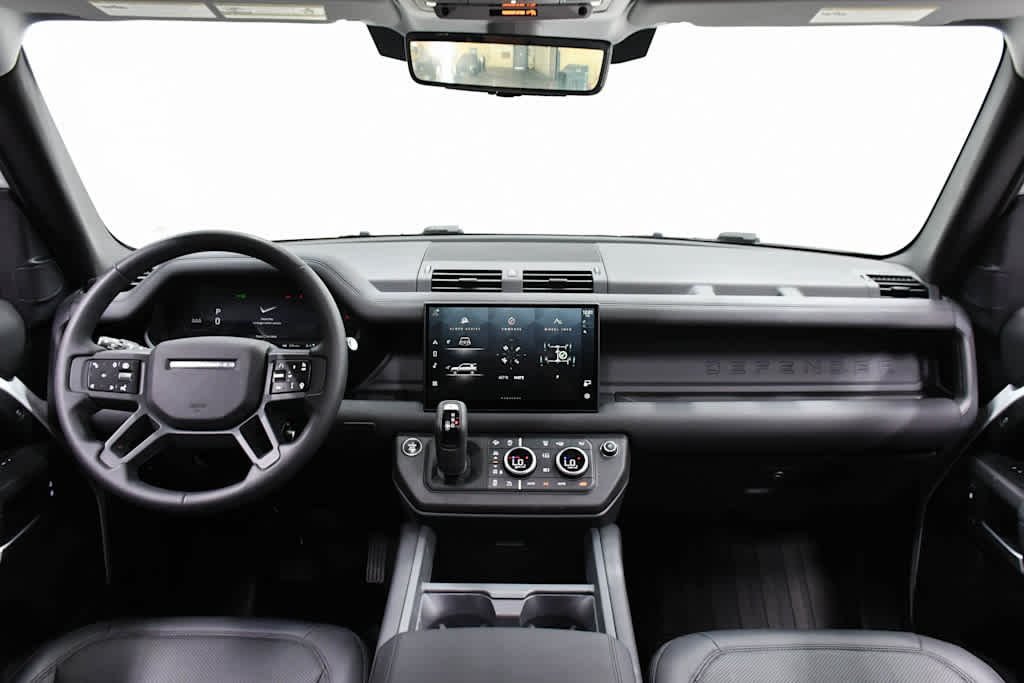 Certified Used 2025 WHT Land Rover S image 14