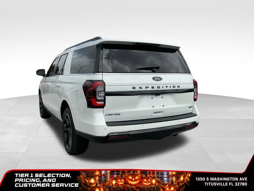 Used 2023 White Ford Limited image 4