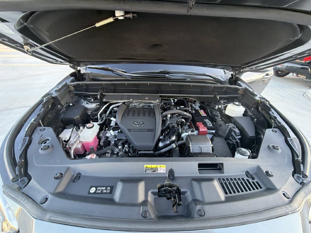 2023 Toyota Highlander L - Photo 34