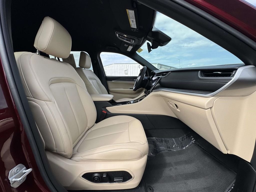 Used 2025 Red Jeep Limited image 15
