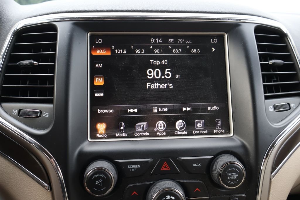 Used 2017 White Jeep Limited image 25