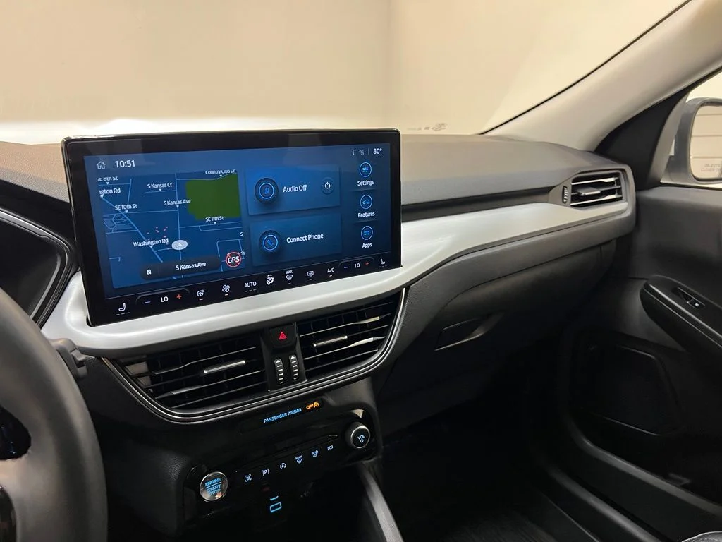 Used 2023 White Ford Platinum image 21