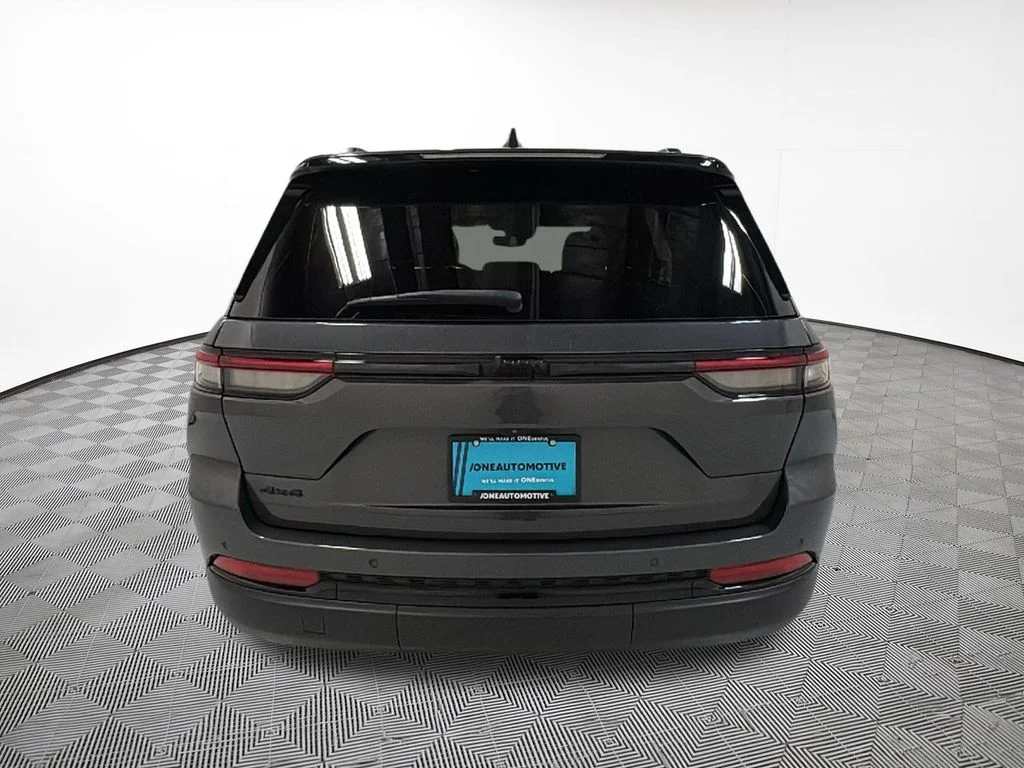 Certified Used 2023 Gray Jeep Altitude X image 10