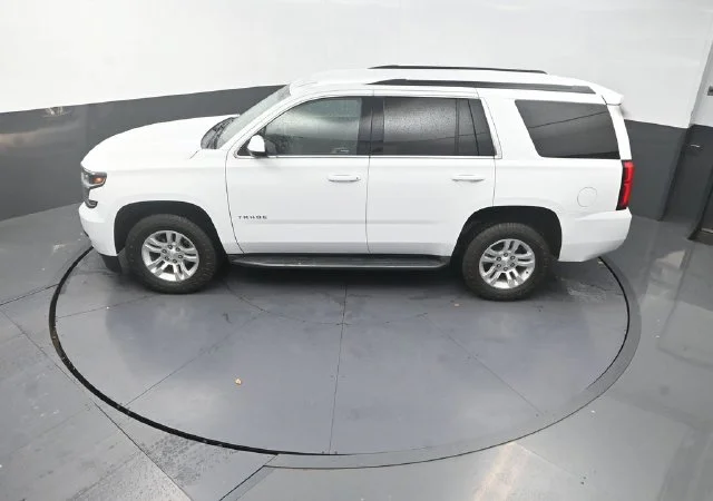 Used 2017 White Chevrolet LS image 15