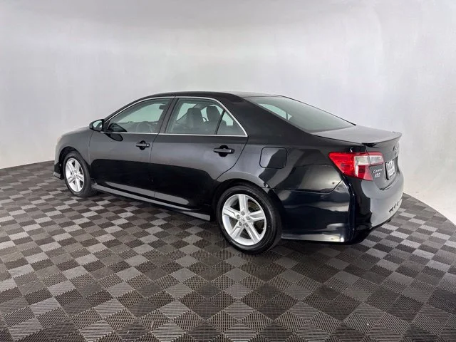 Used 2014 Black Toyota SE image 11