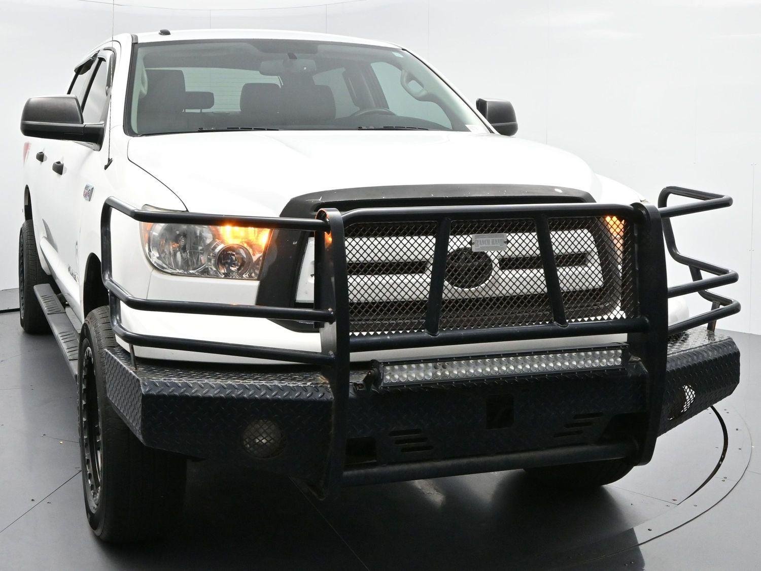 Used 2013 Super White Toyota Grade image 2