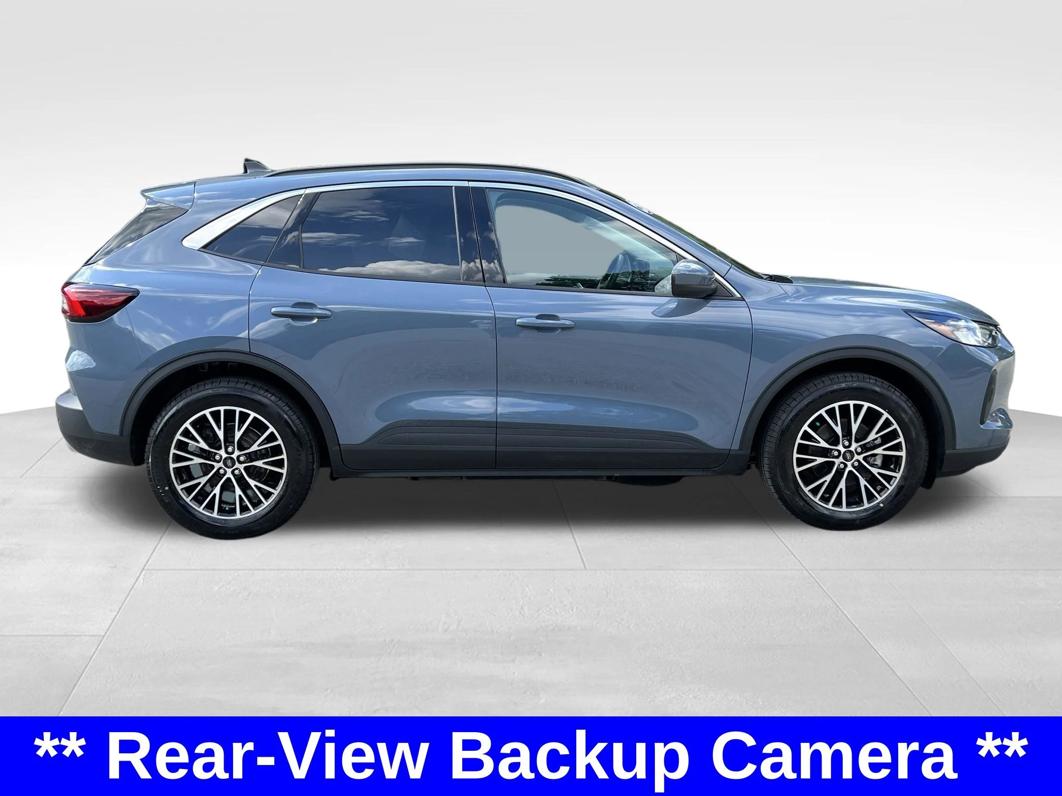 Used 2023 Blue Ford Base image 5
