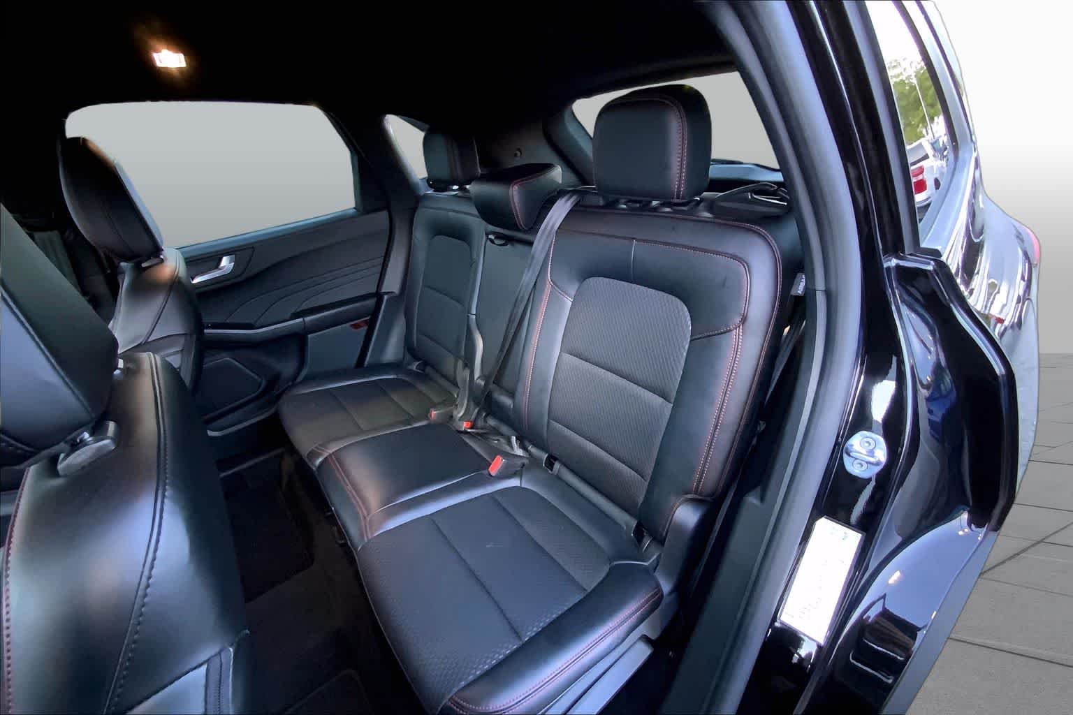 Used 2025 Agate Black Ford ST-Line image 20