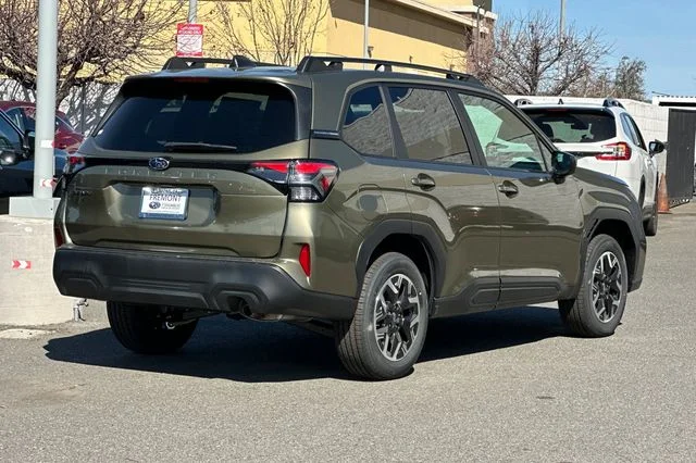 New 2026 AUTUMN GREEN METALLIC Subaru Premium image 4