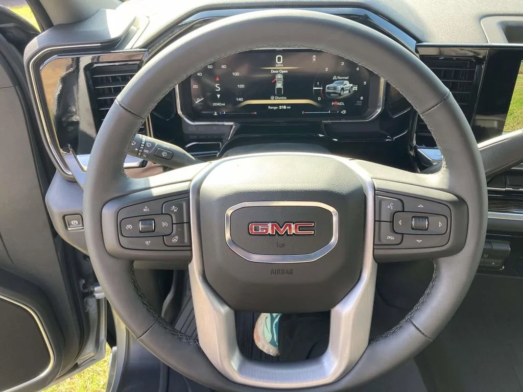 New 2026 Sterling Metallic GMC Elevation image 26