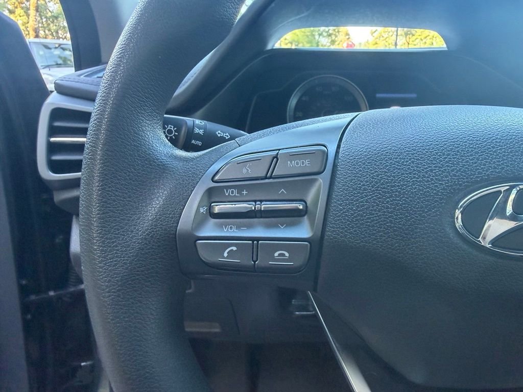 Used 2022 Amazon Gray Hyundai Blue image 17