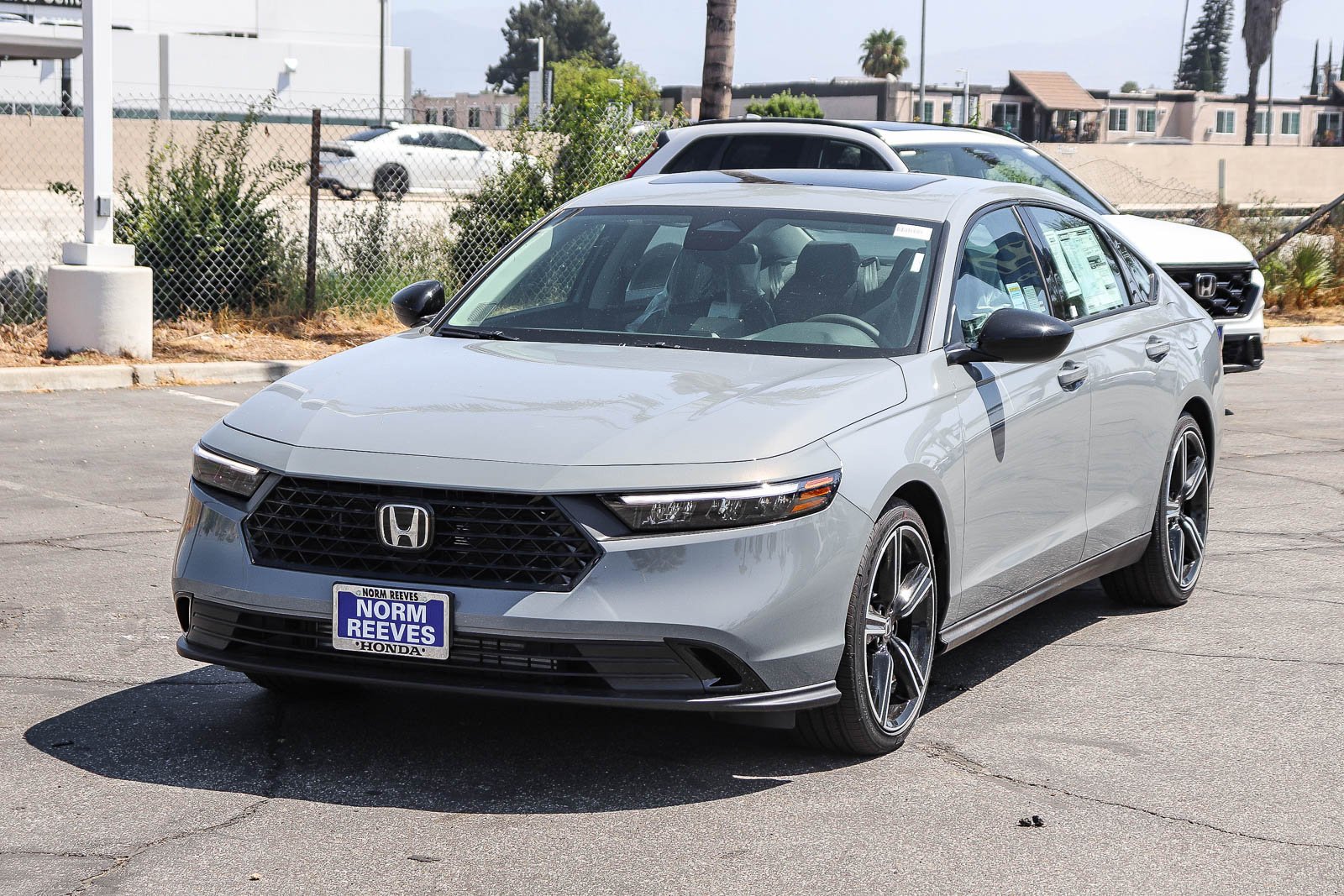 New 2026 Urban Gray Pearl Honda SE CVT image 3