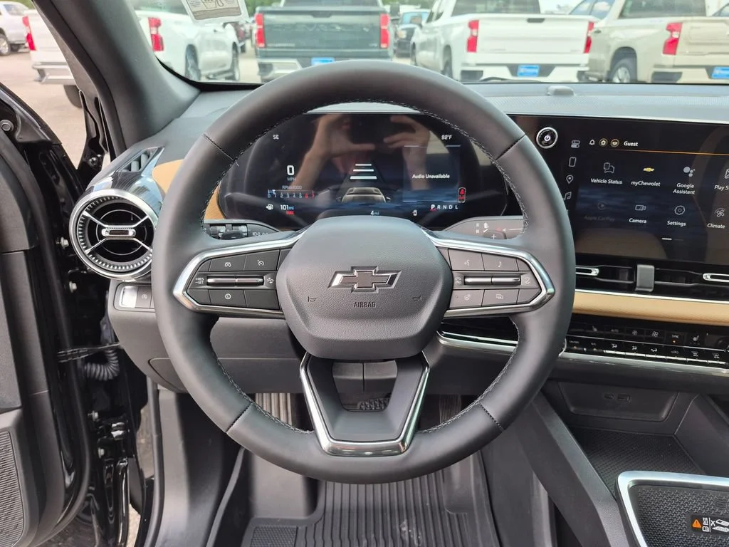 New 2026 Mosaic Black Metallic Chevrolet ACTIV image 13