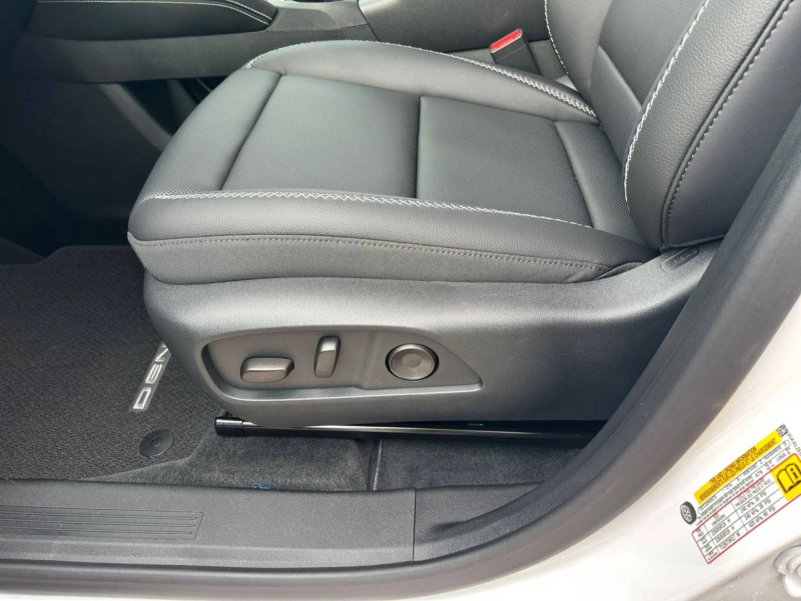 New 2027 Summit White GMC AWD Denali image 15