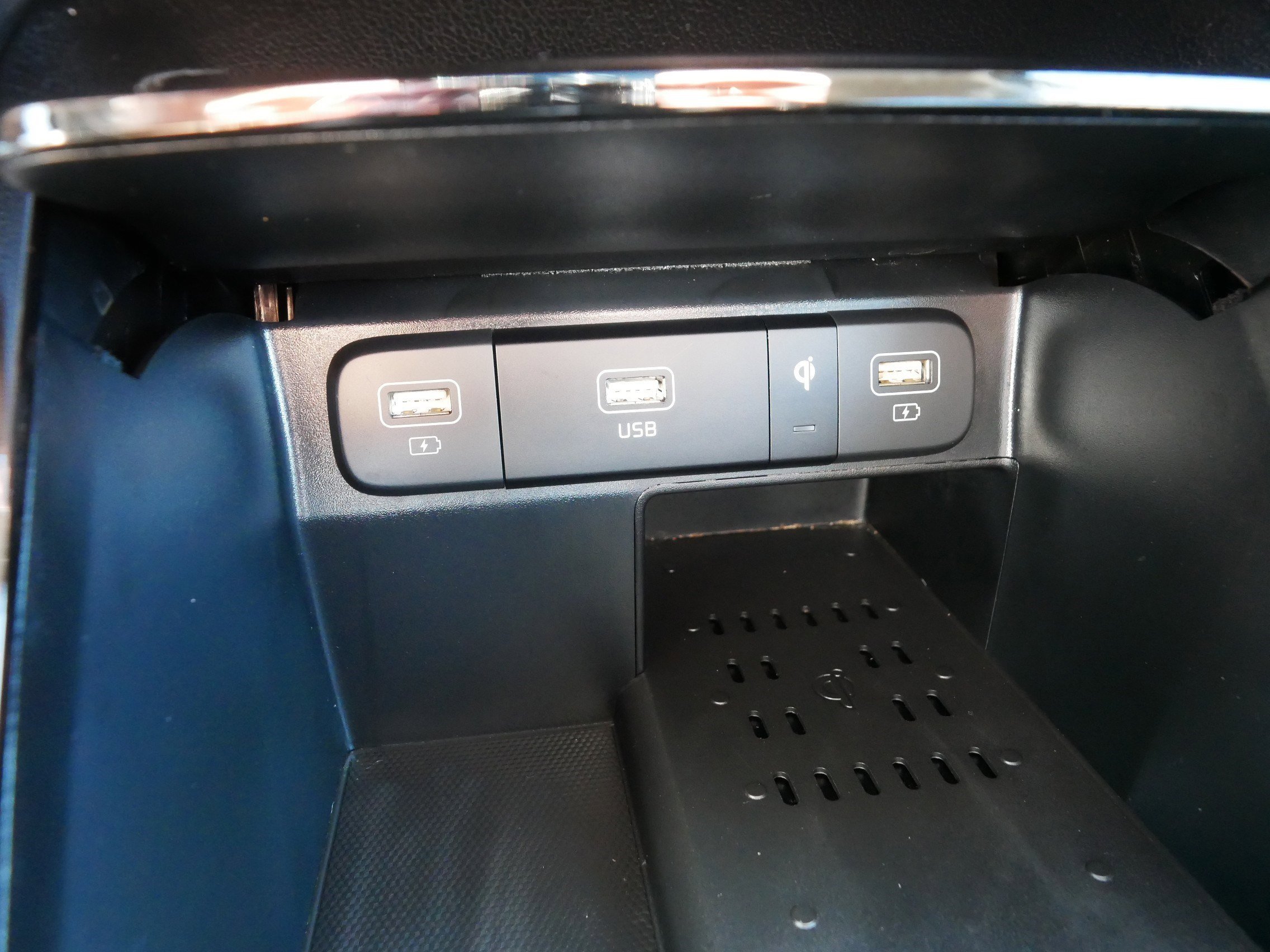 Certified Used 2023 Ebony Black Kia SX image 33