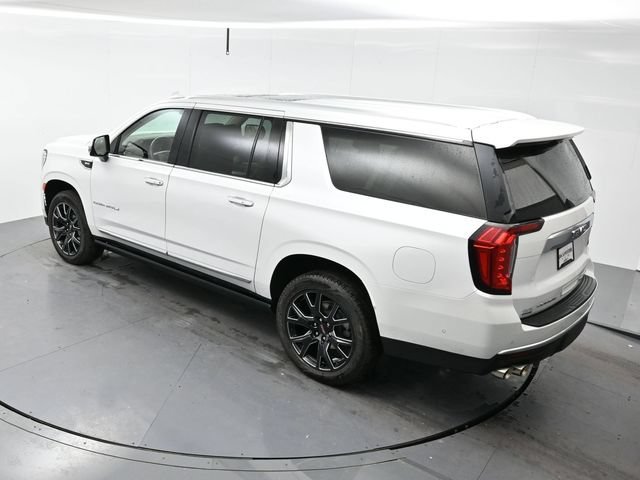Used 2023 WHITE FROST TRICOAT GMC Denali image 21