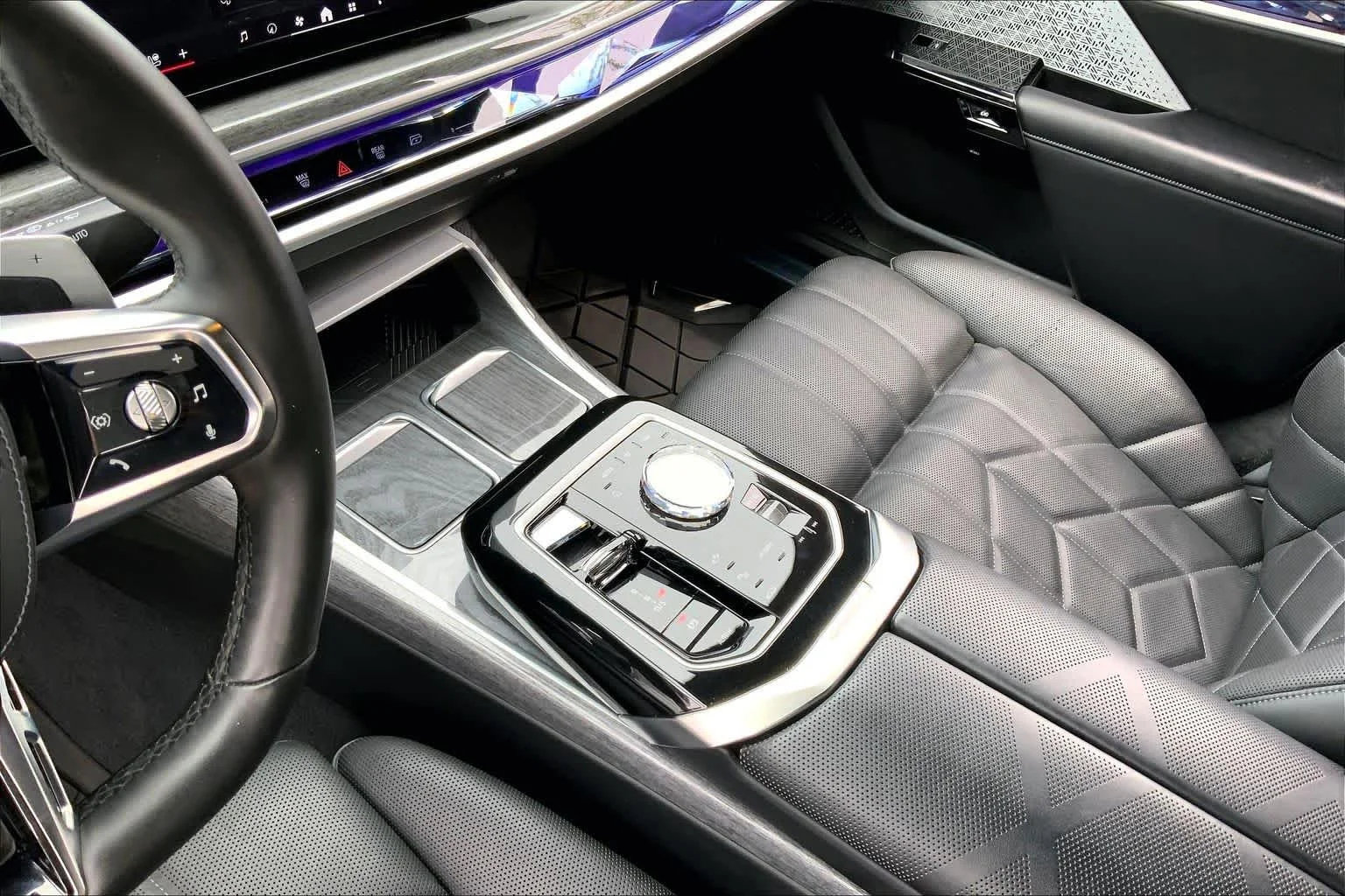 Certified Used 2024 Black Sapphire Metallic BMW 760i xDrive image 15