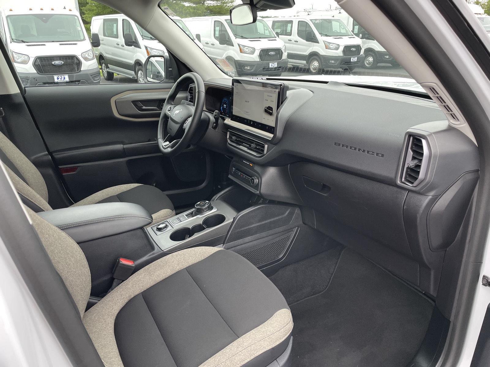 Used 2025  Ford Big Bend image 27