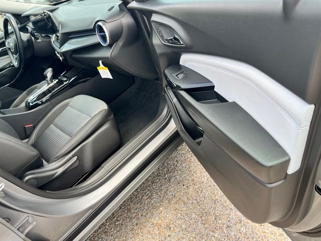 Used 2025 Gray Chevrolet LT image 20