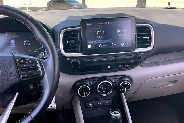 Used 2023 Ceramic White Hyundai SEL image 6