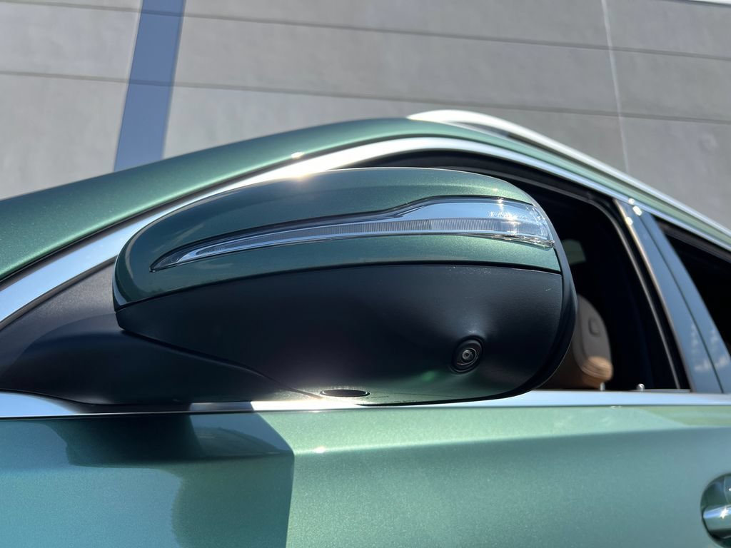 New 2026 MANUFAKTUR Ireland Mid Green Metallic Mercedes-Benz GLS 450 image 71
