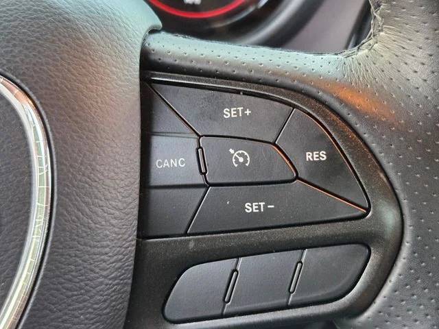 Used 2023 Gray Dodge SXT image 25