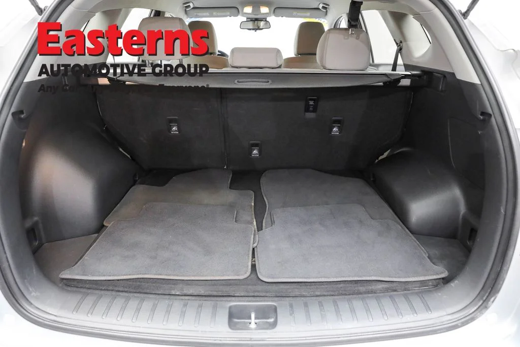 Used 2019 Silver Hyundai Value image 9