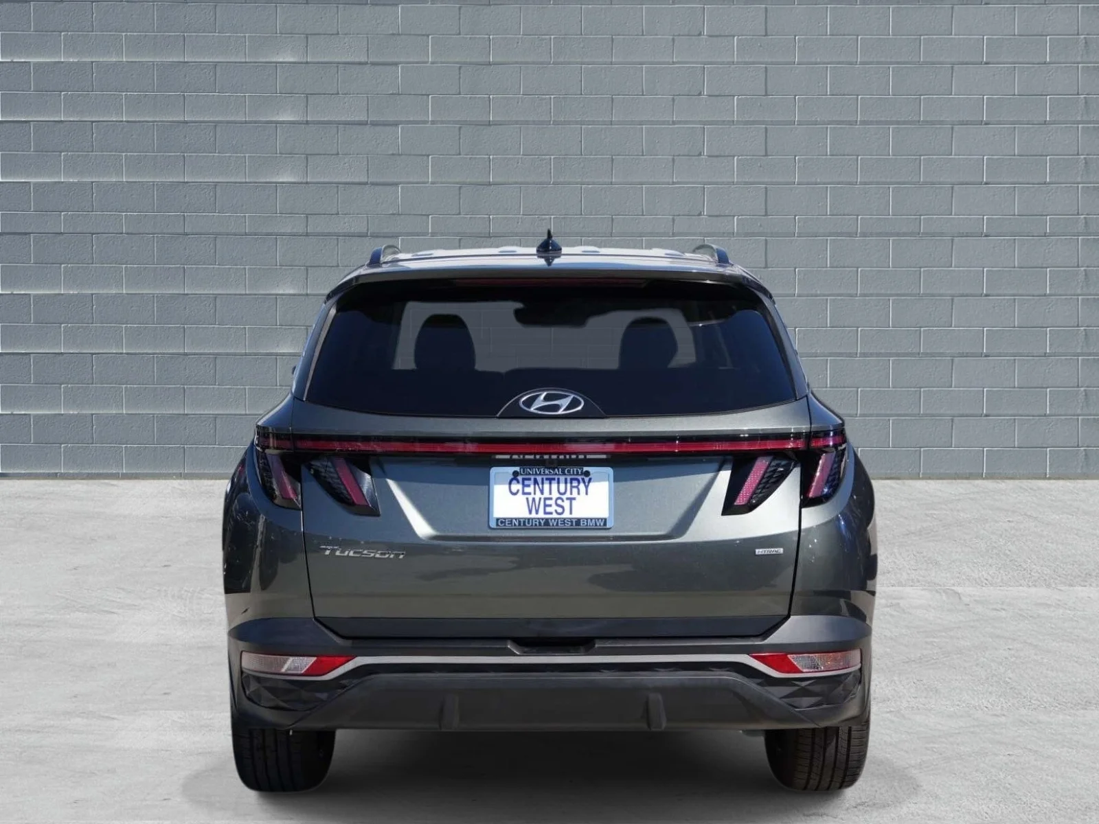 Used 2022 Amazon Gray Hyundai SEL AWD image 4