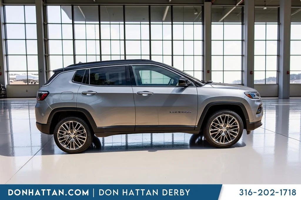 Used 2023 Silver Jeep Limited image 37