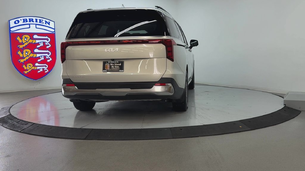 Used 2025 Ivory Kia SX image 5