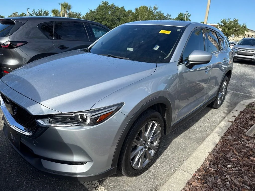タマリダーツ　シルバー Pre-Owned 2021 Mazda CX-5 Grand Touring 4D Sport Utility in