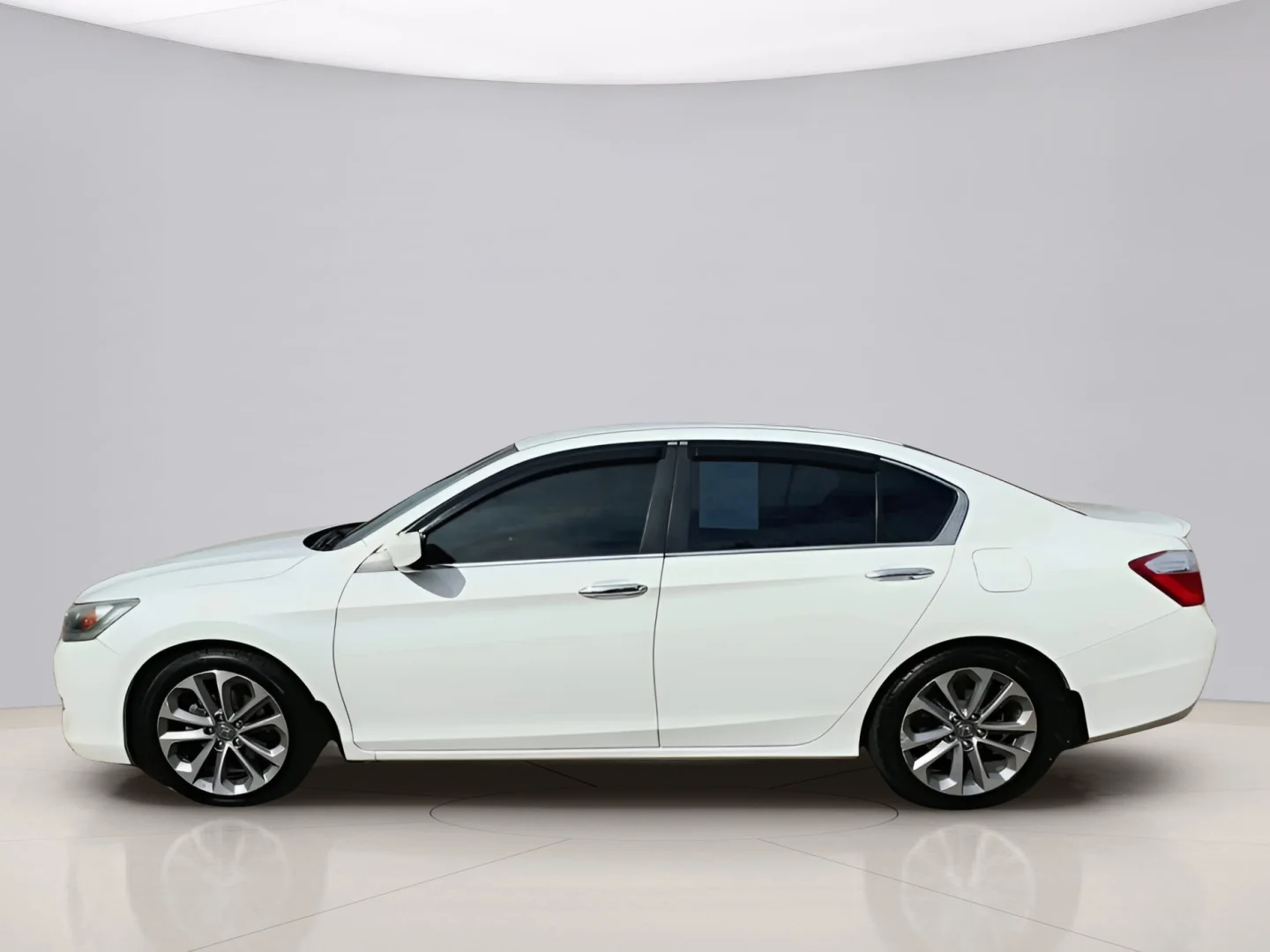 Used 2013 White Honda SPORT image 5