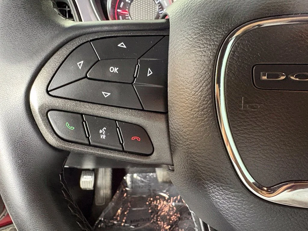 Used 2023 Red Dodge SXT image 22