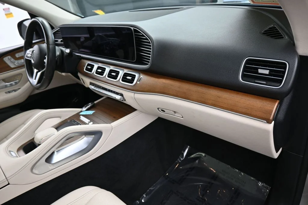 Used 2022 Gold Mercedes-Benz GLE 350 image 47