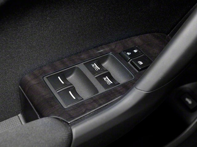 Used 2011 Black Acura 4dr Sdn I4 Auto Tech Pkg image 17