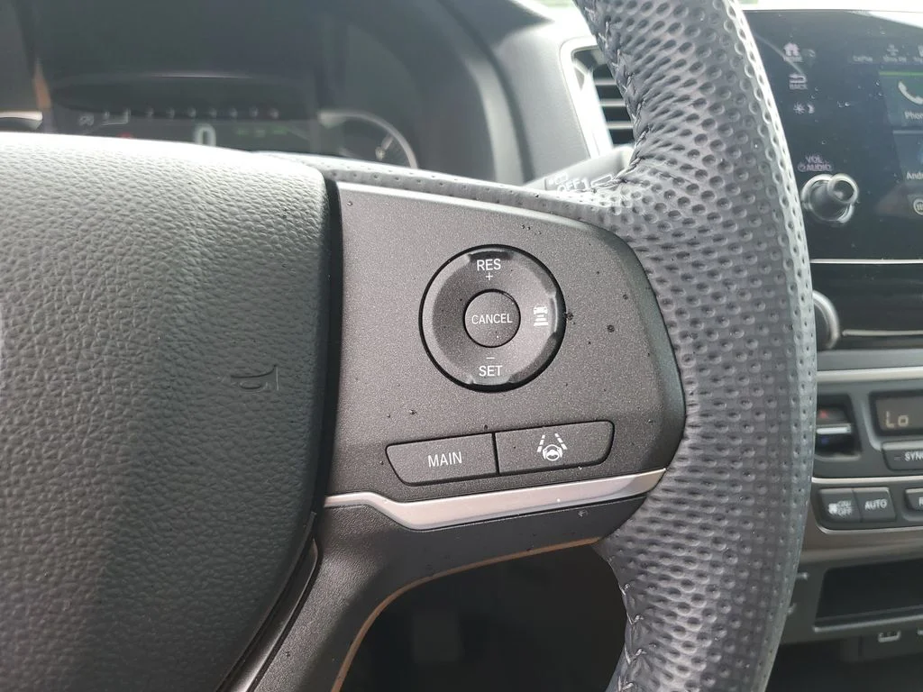 Used 2024  Honda EX-L image 23