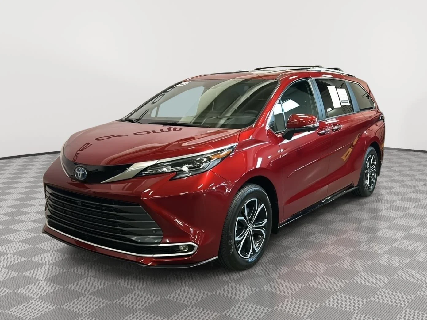 Used 2025 Ruby Flare Pearl Toyota Platinum image 3
