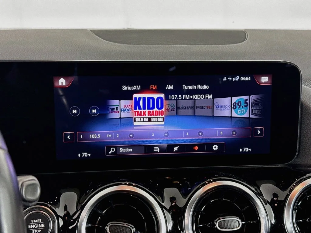 Used 2022 Polar White Mercedes-Benz GLA 250 image 14