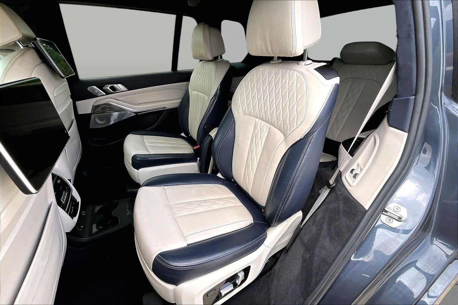 Used 2019 Arctic Gray Metallic BMW xDrive50i image 21