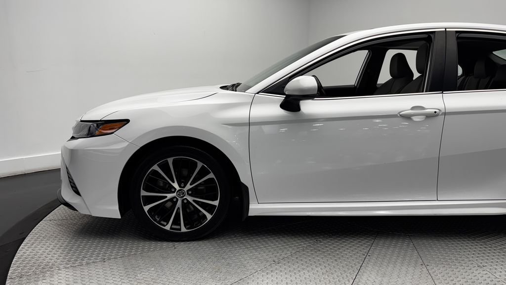Used 2020 White Toyota SE image 4