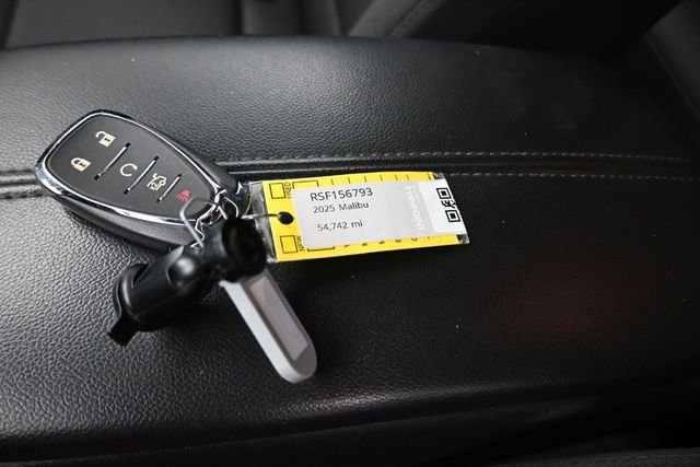 Used 2025 Sterling Gray Metallic Chevrolet LT image 9