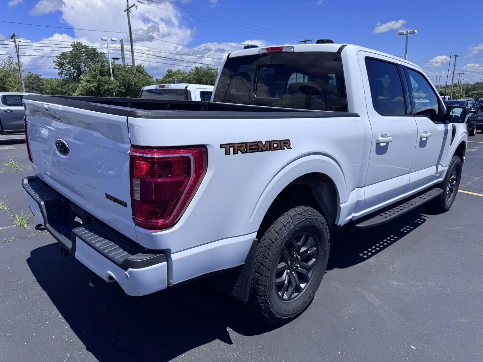 Used 2021 Oxford White Ford Tremor image 4