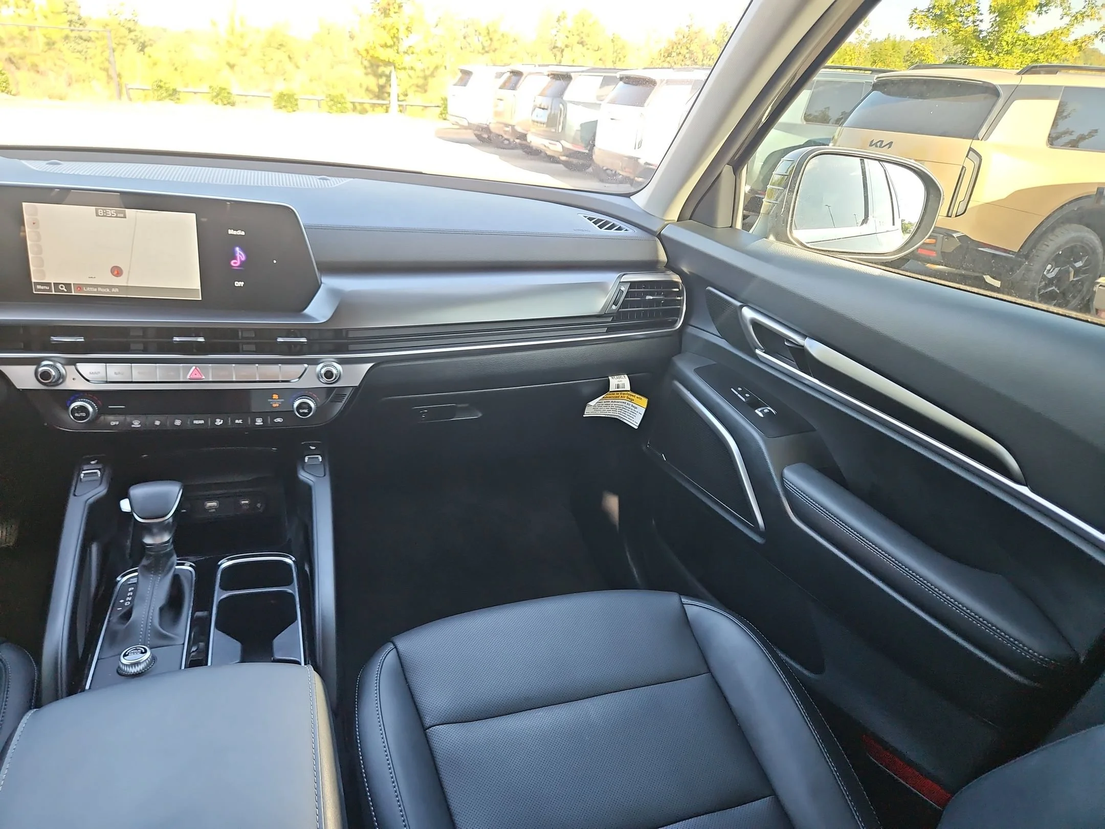 Used 2025 Dark Moss Kia S image 11