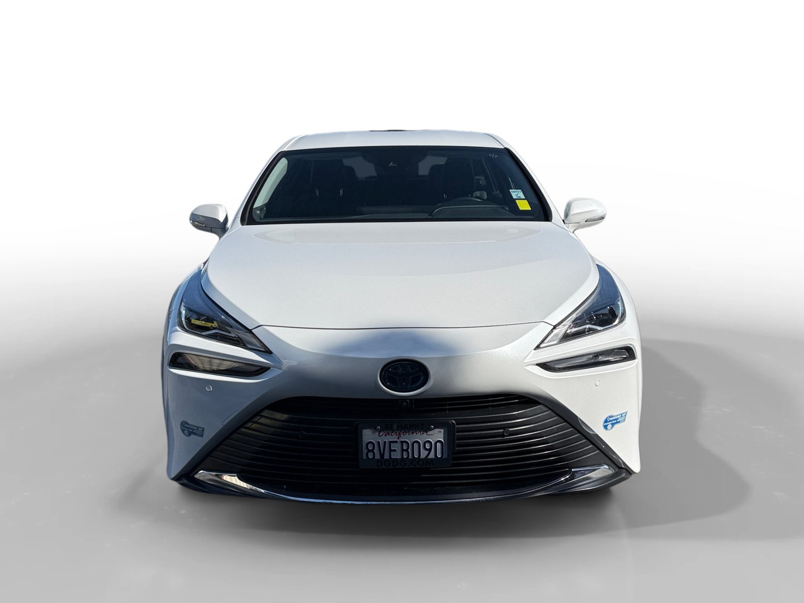 Used 2021 White Toyota XLE image 8