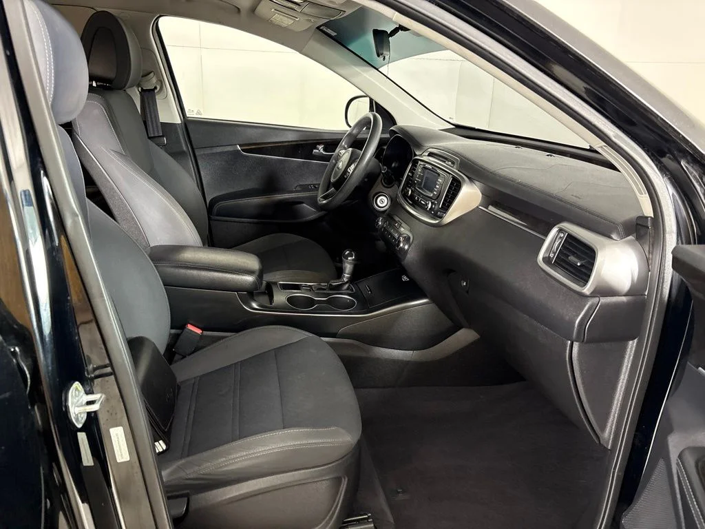 Used 2016 Black Kia LX image 13