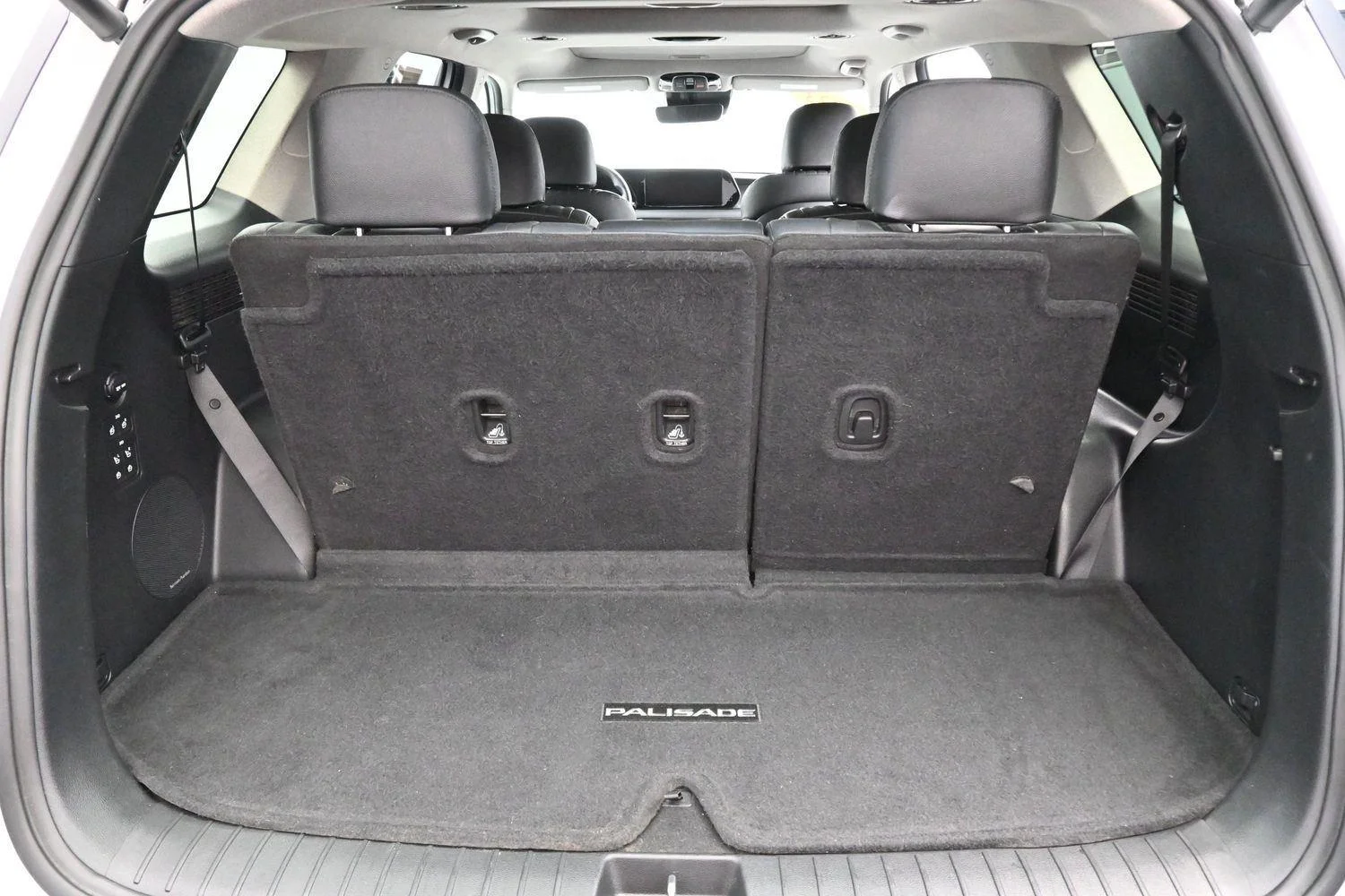 Used 2023 Hyper White Hyundai Limited image 9