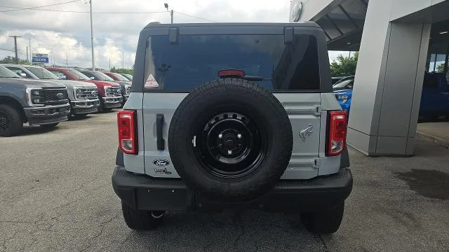 New 2026 Avalanche Gray Ford Big Bend 4-Dr 4WD image 23