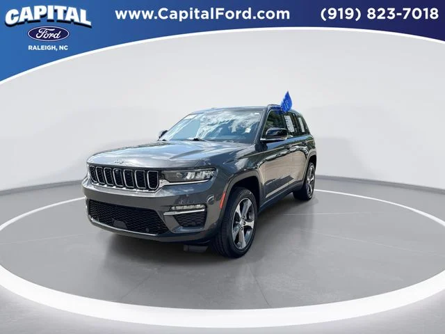 Used 2024 Gray Jeep Limited image 4