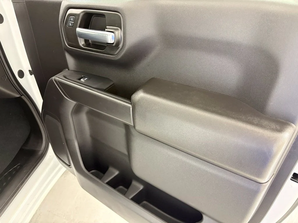 Used 2024 White Chevrolet Custom image 47